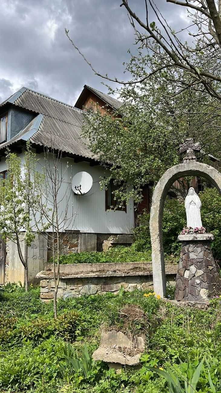 Продаж будинку у с.Славське|10cот земельна ділянка