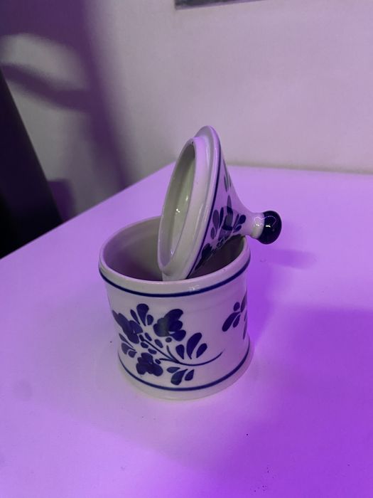 Louças de viana potes e louças pintadas a mão