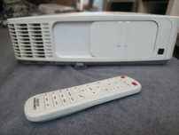 Projektor Nec 401H