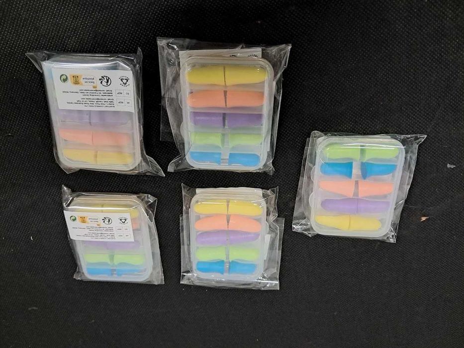 Zatyczki do uszu HURT 5 par zatyczek Razem 250 kompletów HURT