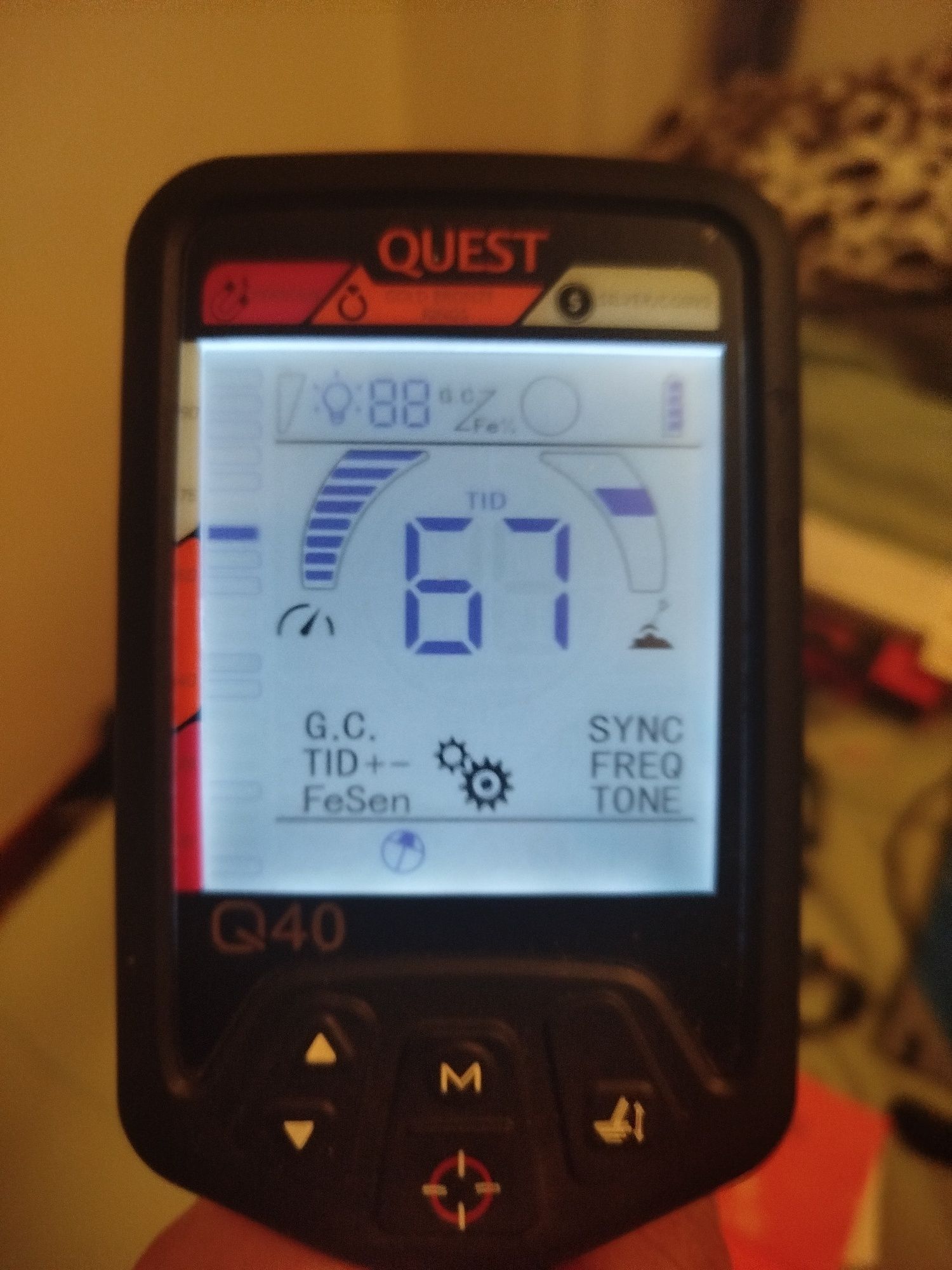 Quest q40 metal detector