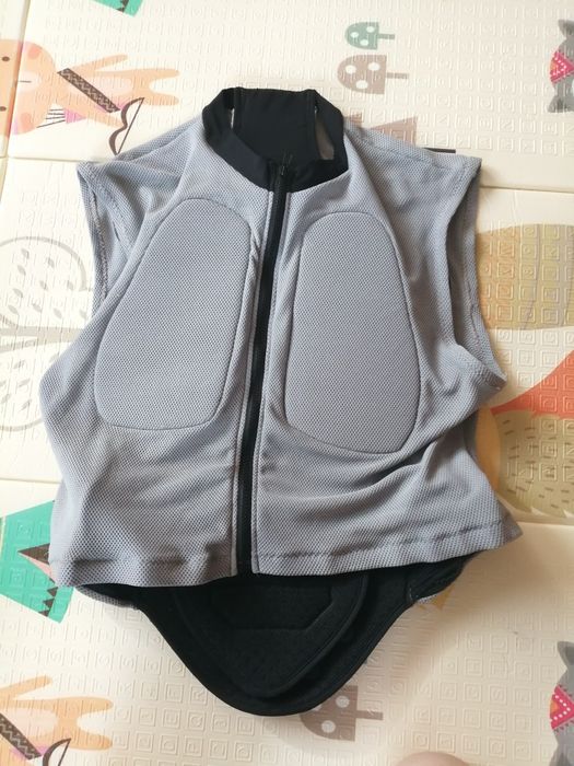 Захист спини dainese