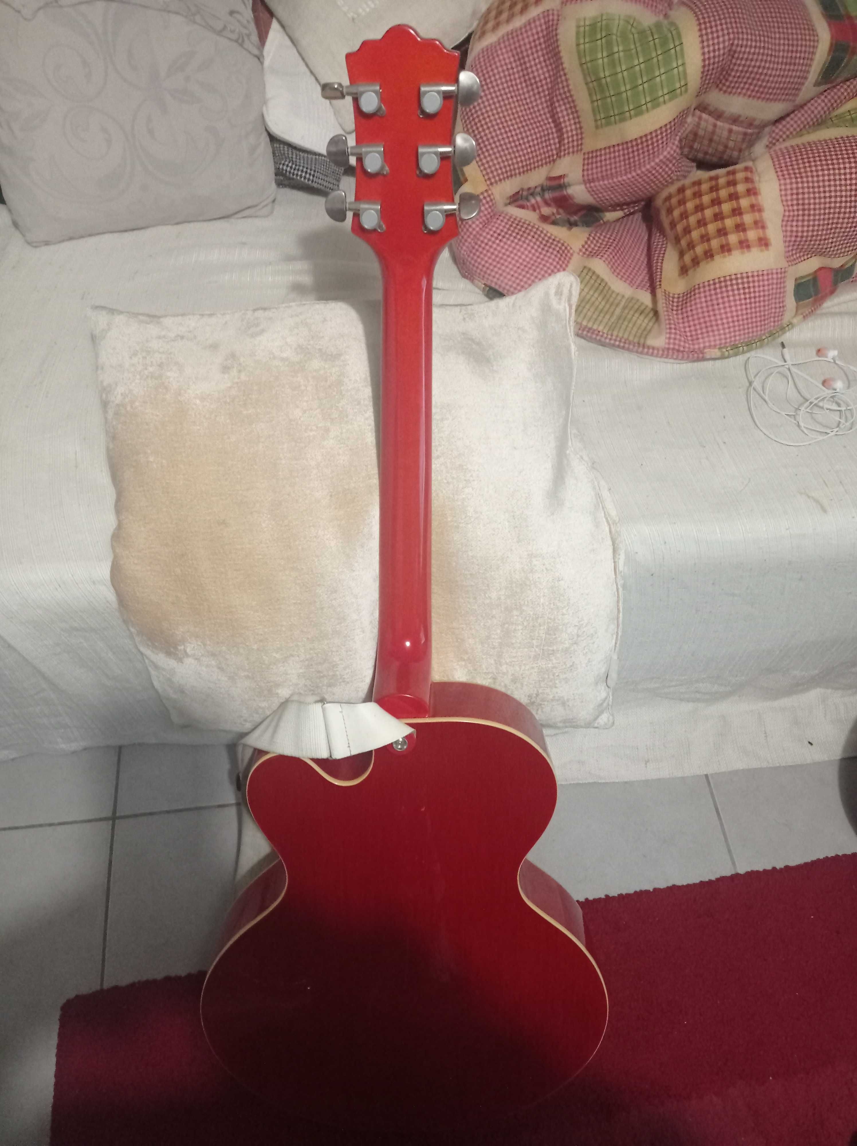 Guitarra Jazz Hollowbody Chinesa modelo L5.