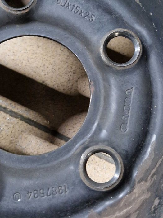 Jantes originais VOLVO 740GL R15 em bom estado