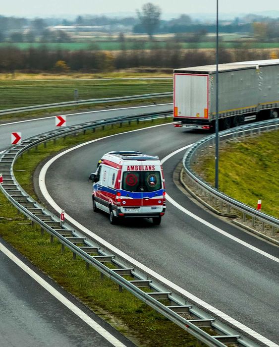 Transport medyczny, sanitarny, ambulans, karetka, międzynarodowy