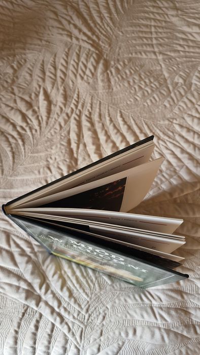 Książka wydawnictwa KAM " Miód w kuchni"