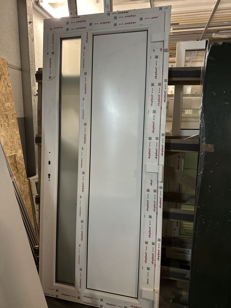Porta de Entrada PVC 92L/209A
