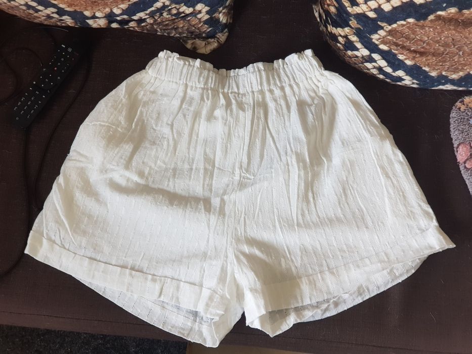 Calções brancos Drôle de copine Paris NOVOS