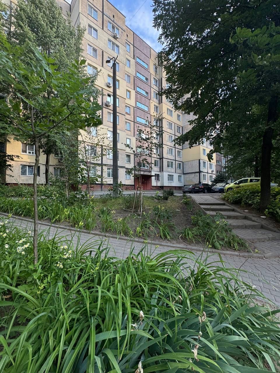 Продаж 3к на Тополі-3 . 65м