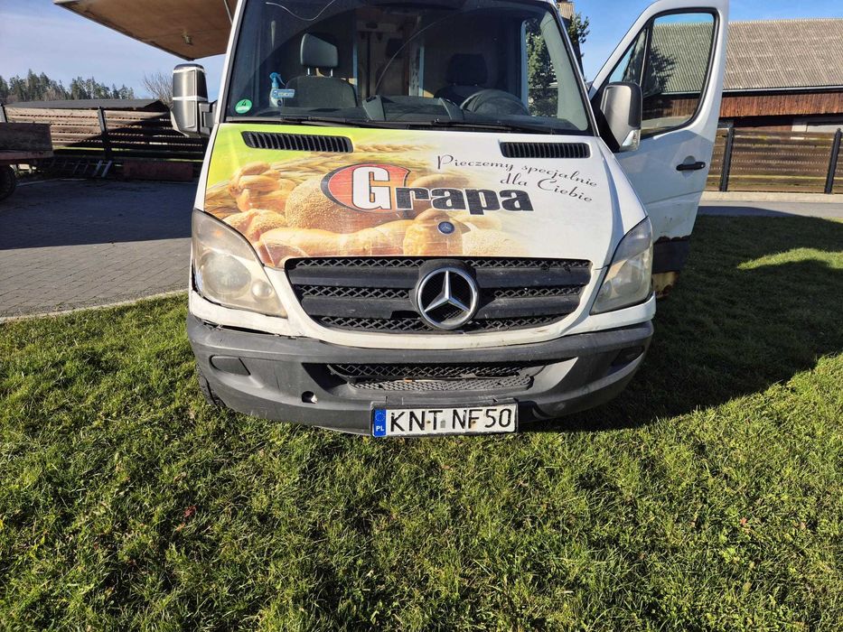 Mercedes z małym ORGINALNYM przebiegiem