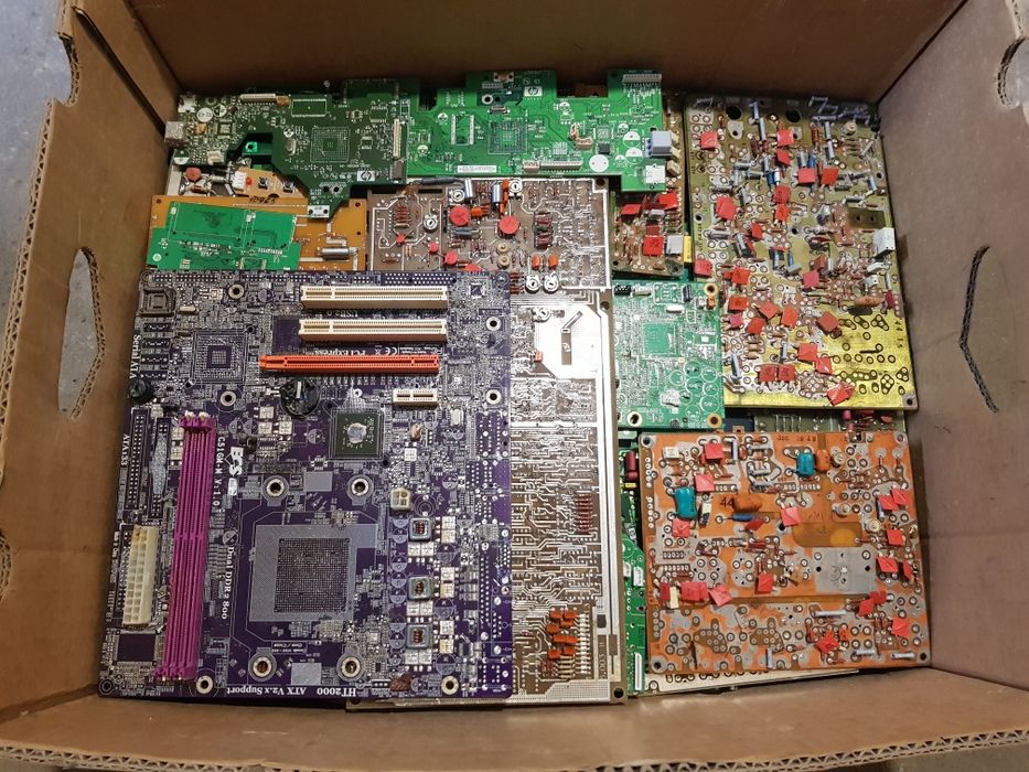 Плати Радіодеталі Електроника