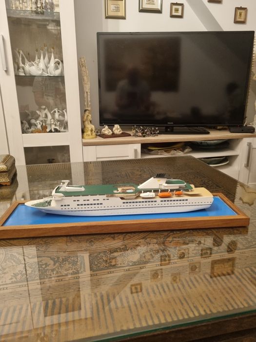 Model okrętu - "Crown Monarch "