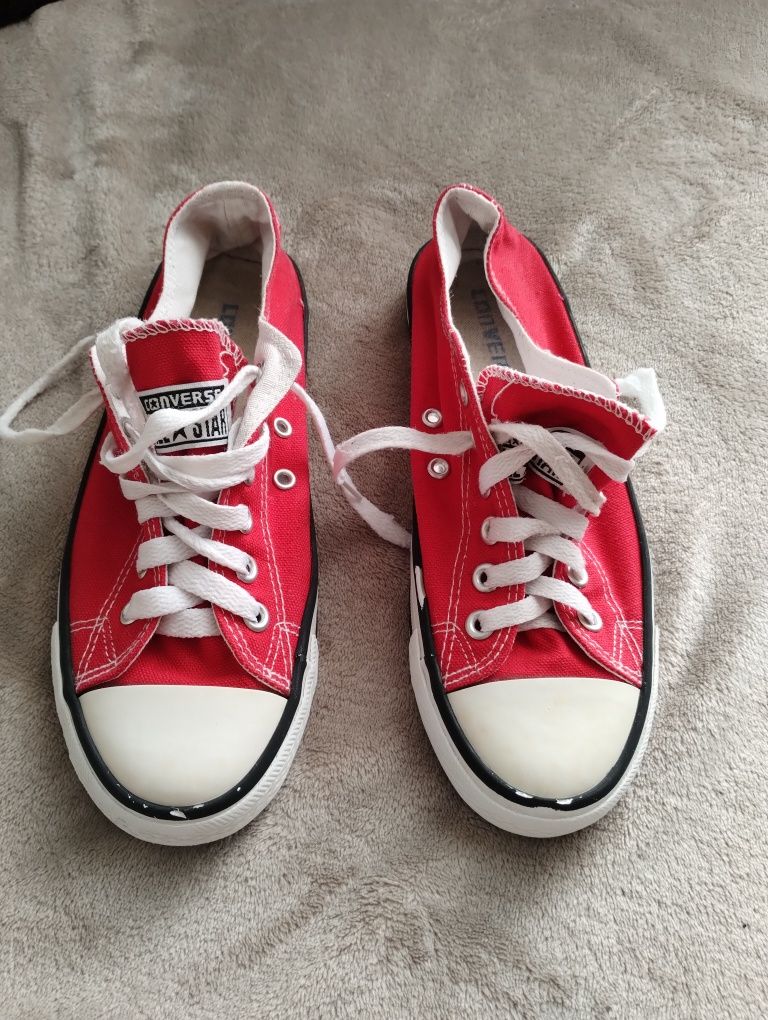 Trampki Converse czerwone