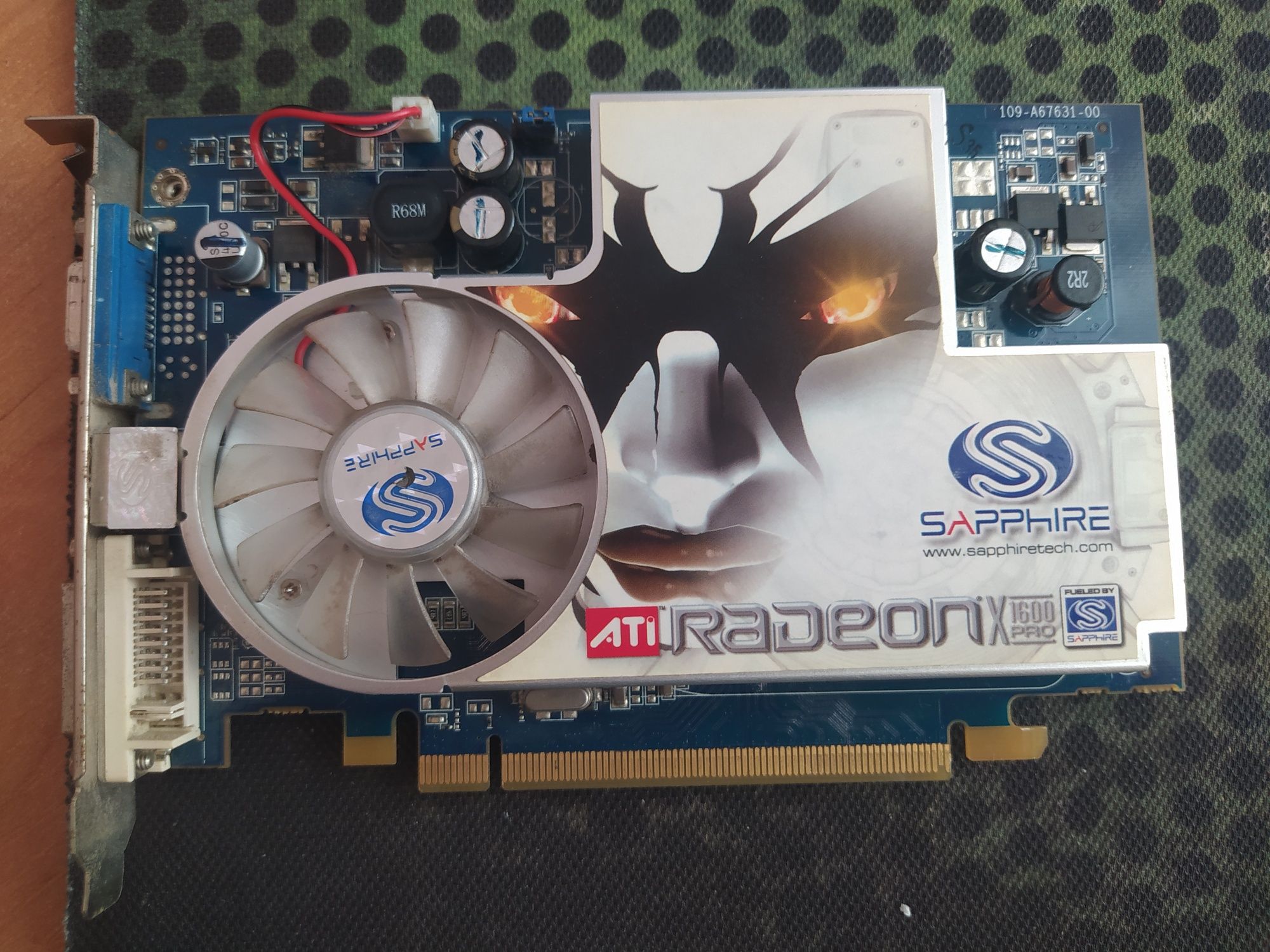 Продам видео карту Radeon x1600 pro