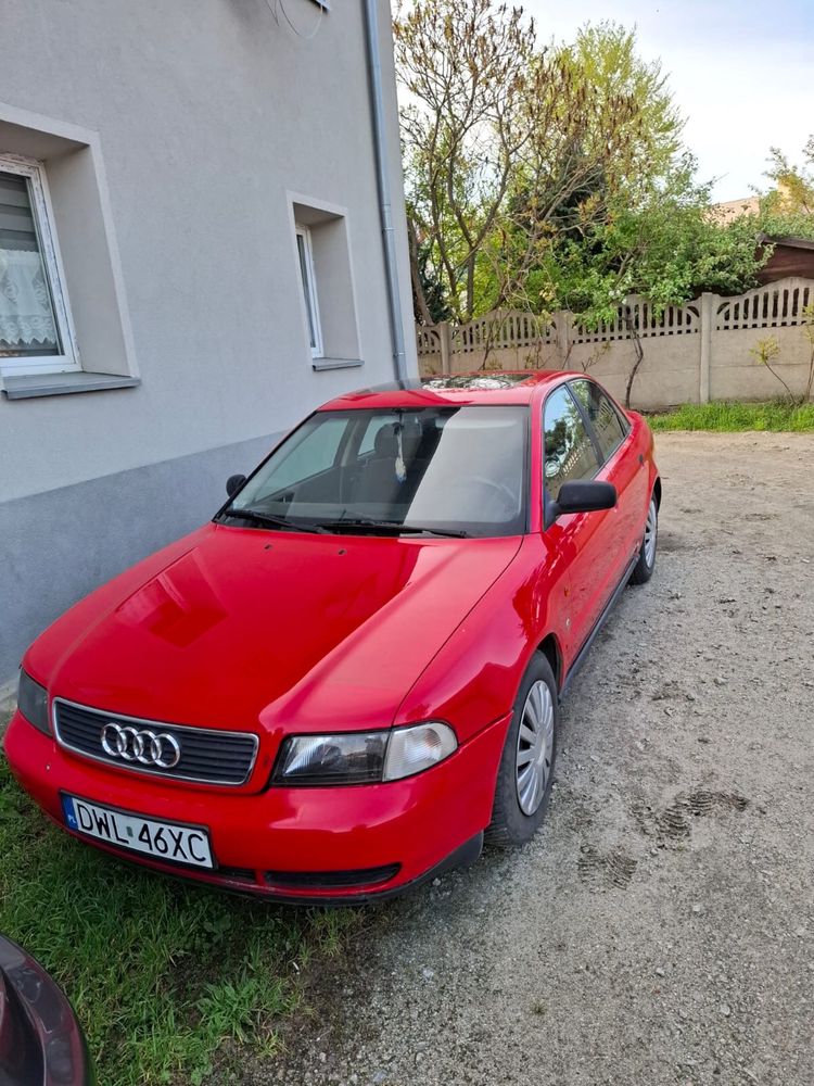 Zadbadne Audi A4 B5 1.6 benzyna + LPG + Hak. Długie opłaty