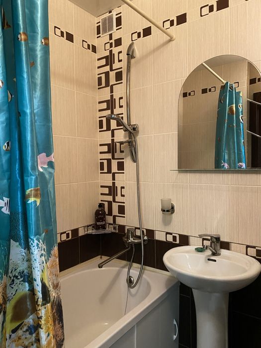 Сдаю посуточно 2 к центр ул.Бузника