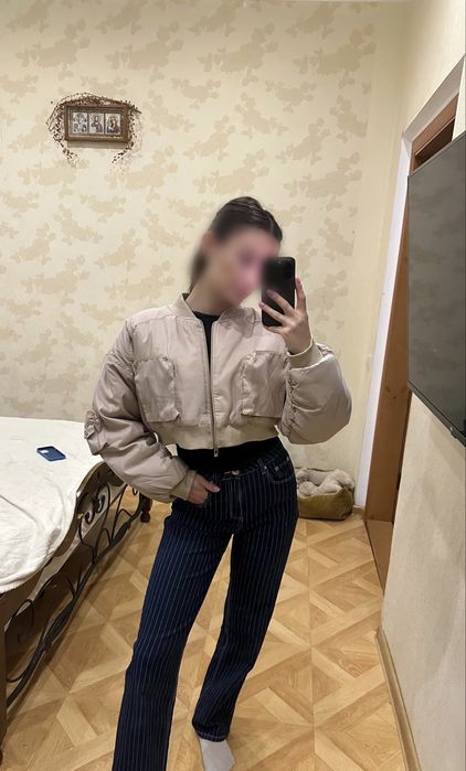 Бомбер жіночий вкорочений