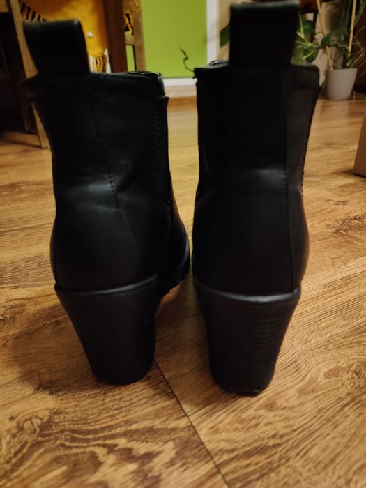 Czarne botki Vesuvio