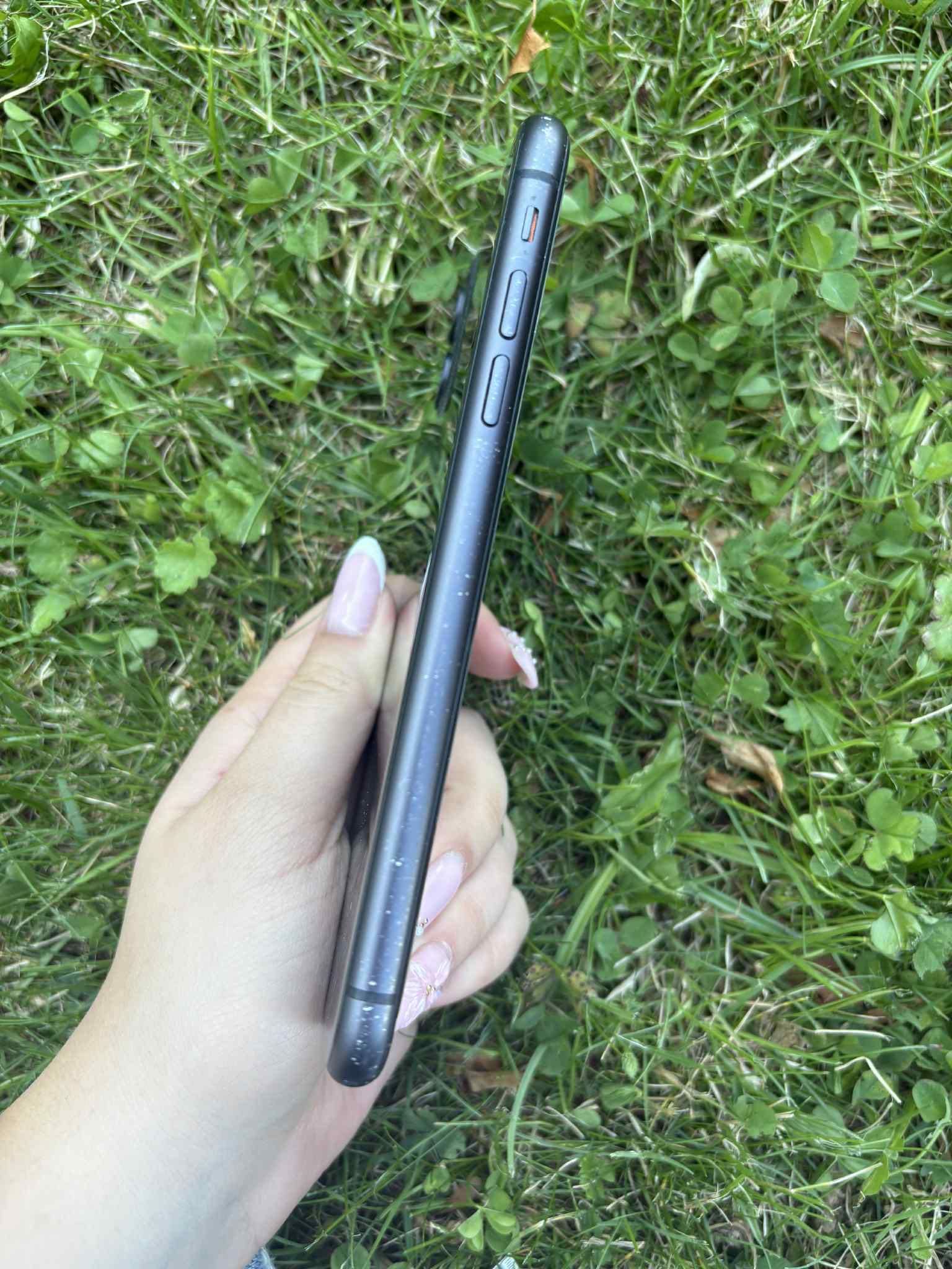 IPhone 11 64 GB używany
