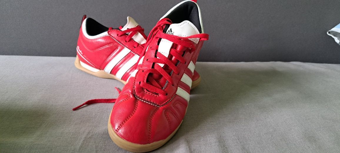 Sprzedam buty halówki adidas