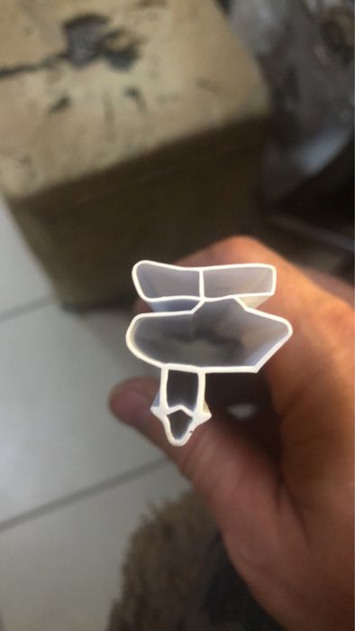 Ущільнювач для торгового обладнання