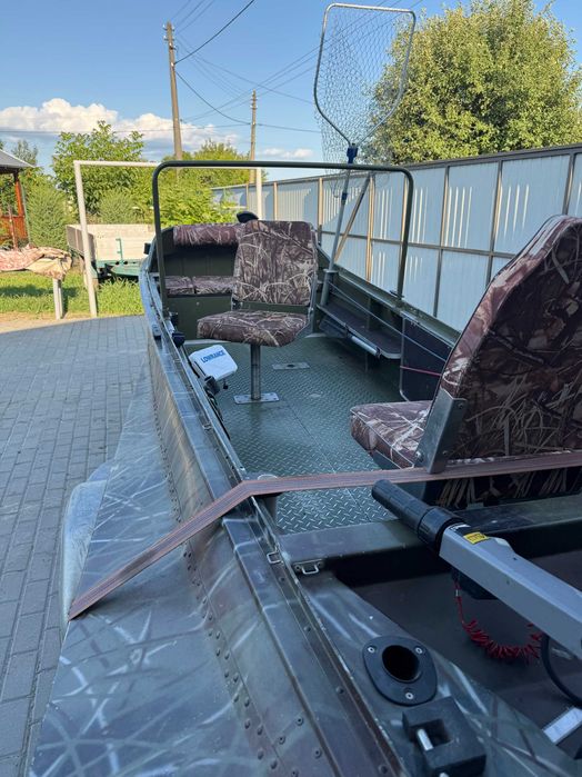 моторная лодка казанка ,хонда 20, на прицепе