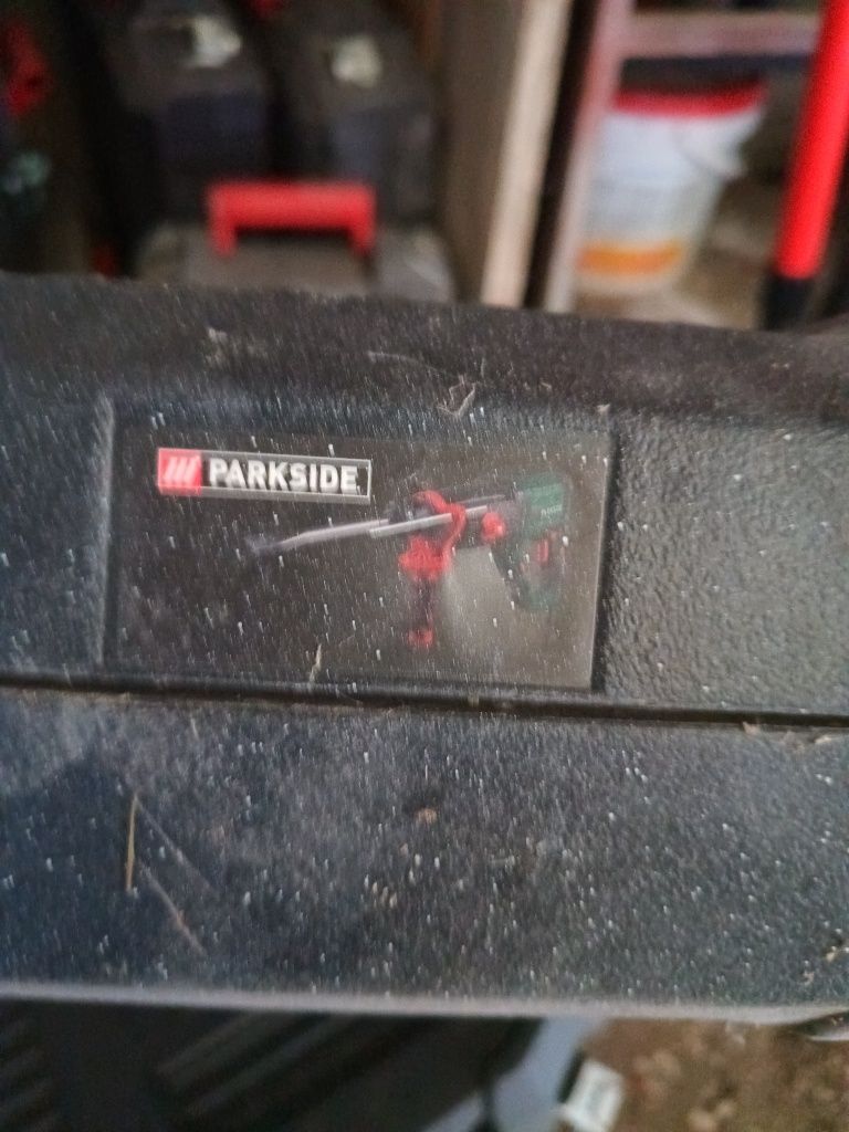 Skrzynki na narzędzia Parkside