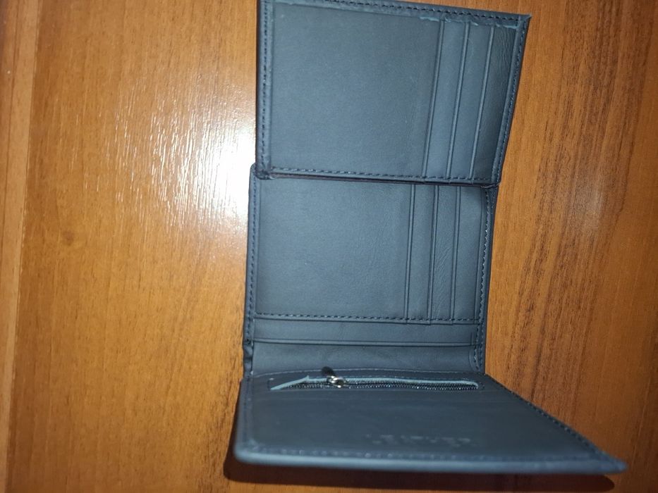Witam Sprzedam nowiutki męski skórzany portfel wykonany jest bardzo so