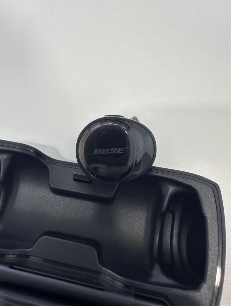 Bose SoundSport Free Wireless Sport Headphoned