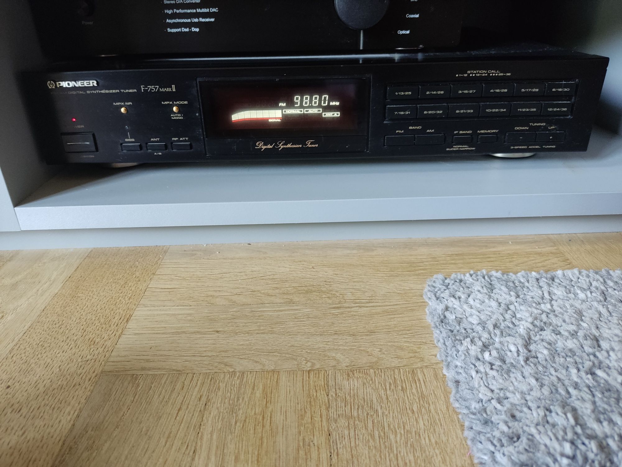 Pioneer F-757 Mark II