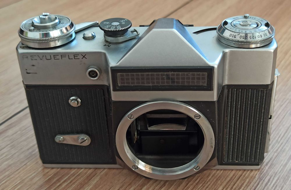 Aparat analogowy Revueflex E – body, eksportowy Zenit E