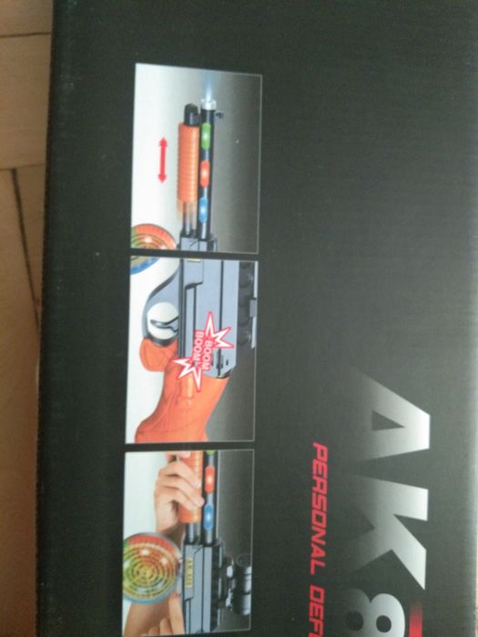 Продам игрушечный автомат со светом и звуком