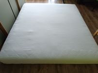 Materac 180x200 cm średnio twardy