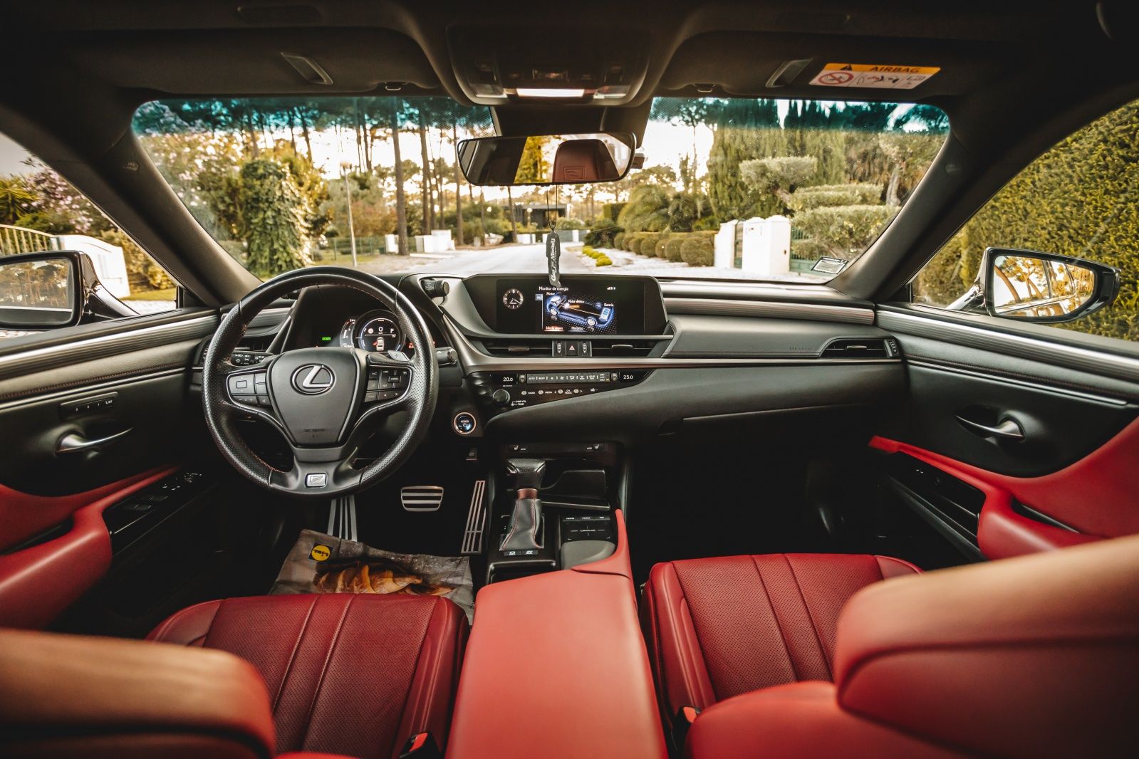 Lexus ES300H F SPORT