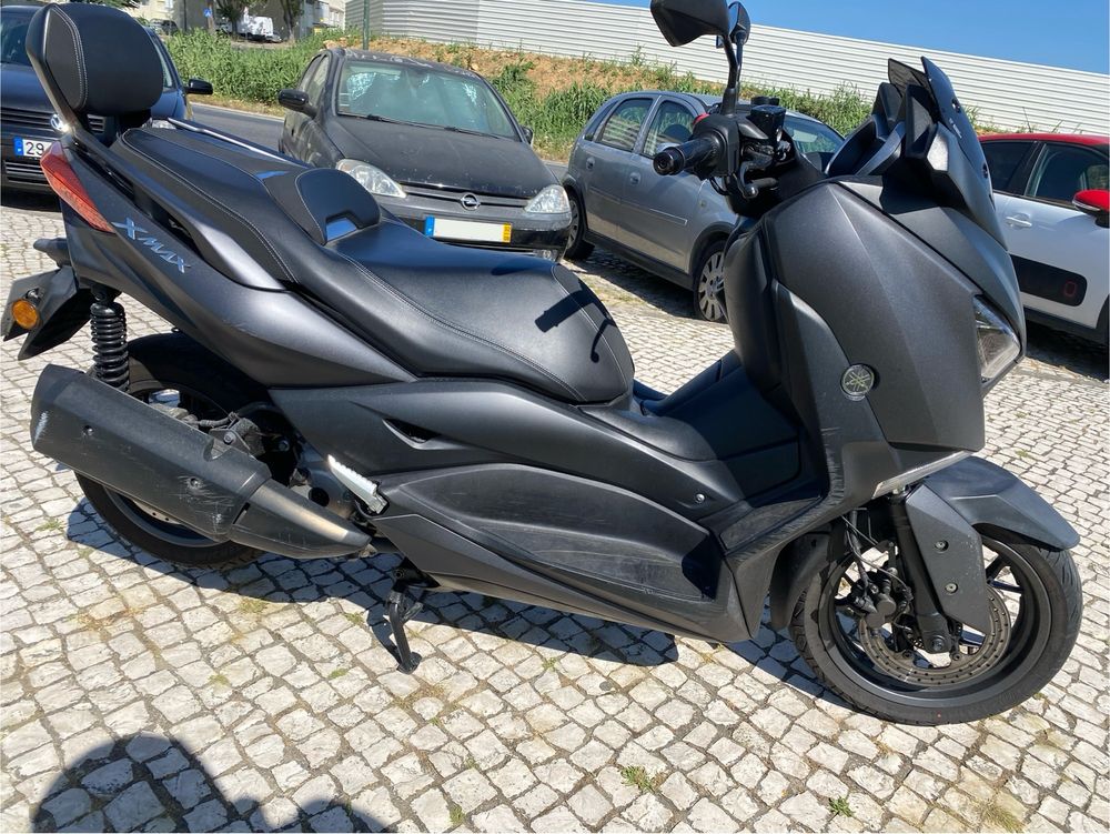 Yamaha X-Max 300