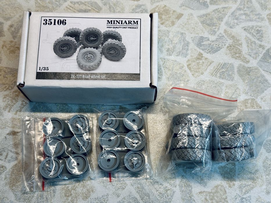 Набір смоляних колес для ЗіЛ-131 1:35 Miniarm 35106