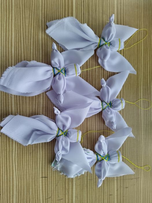 Пасхальні Янголи такі, як треба, під замовлення