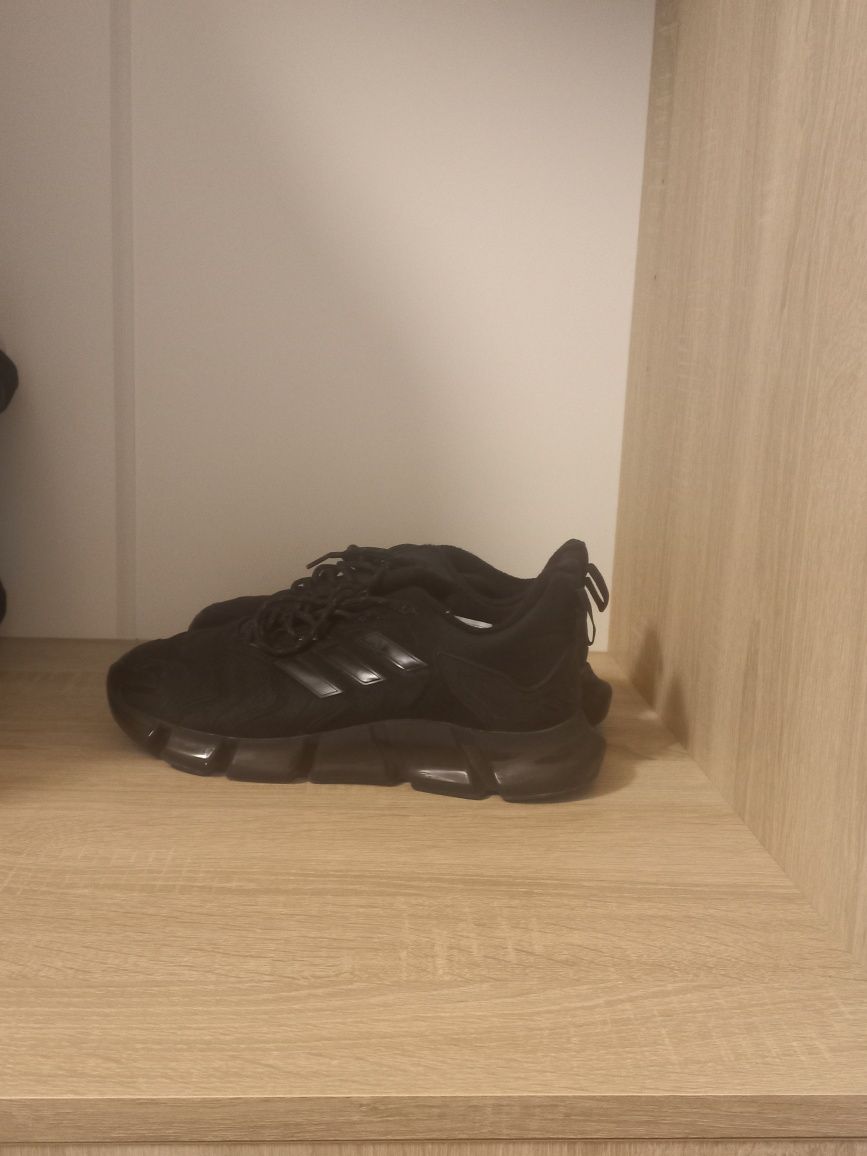 Кроссовки Adidas 42 размер