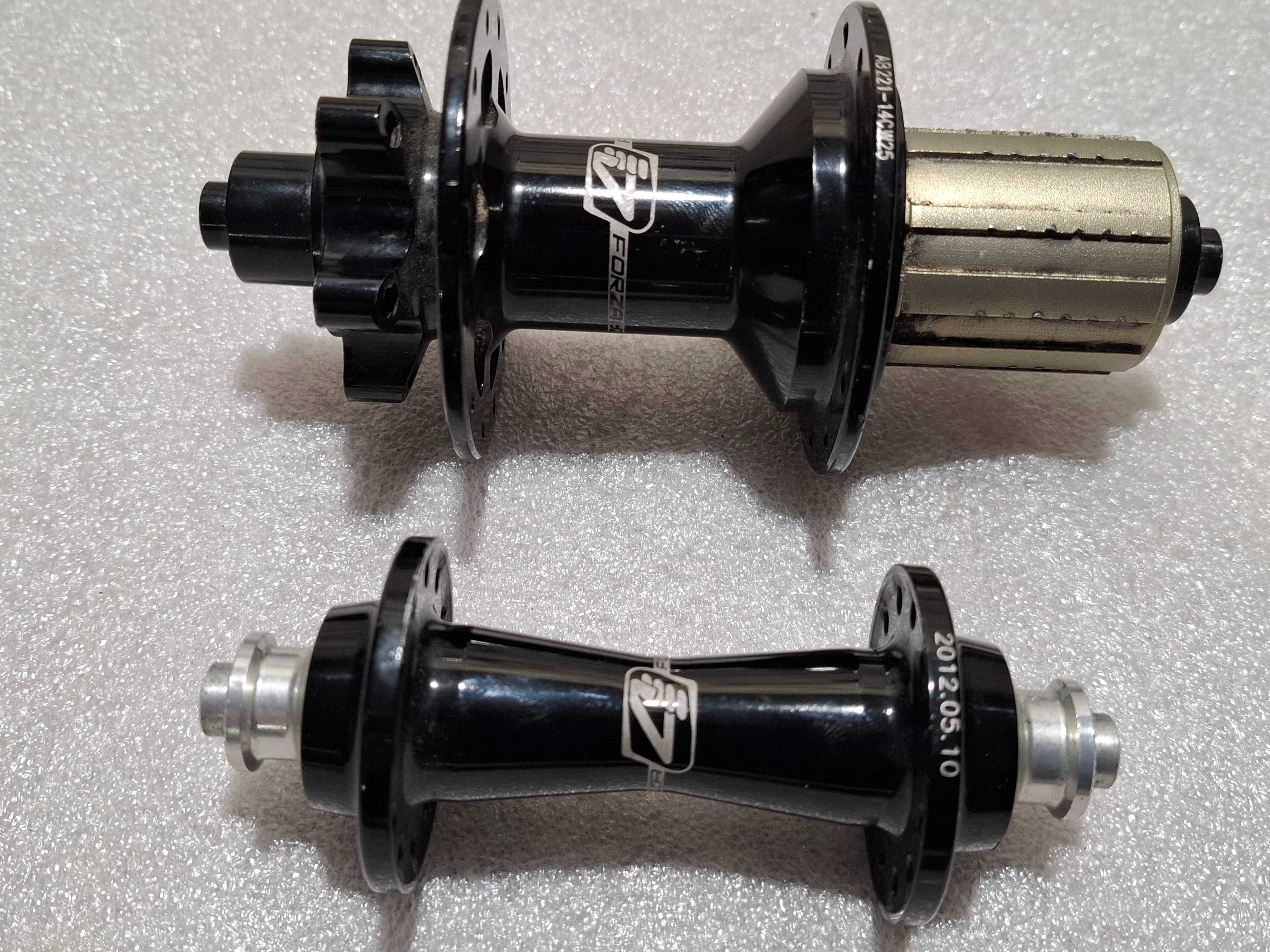 Komplet Piasty Rowerowe Forza 4ZA Pod Tarczę 100x135 Shimano Sram