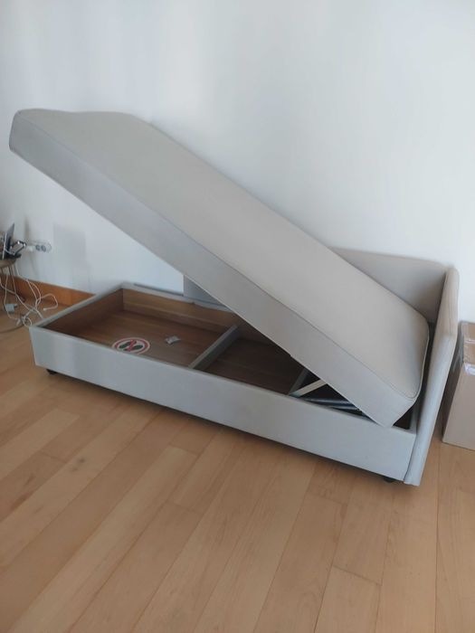 Sofá Chaise longue-baú de tecido bege