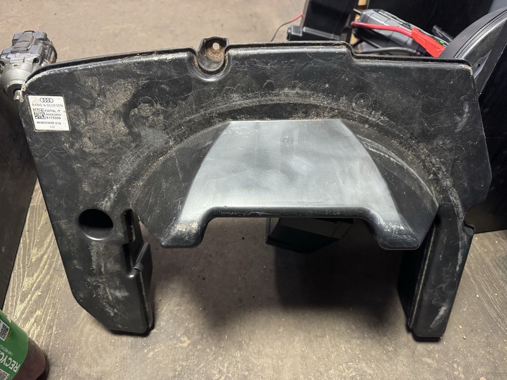 Audi Głośnik Subwoofer samochodowy Bang&Olufsen