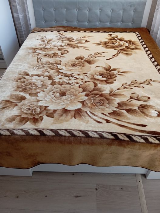 Покривало на двохспальне ліжко