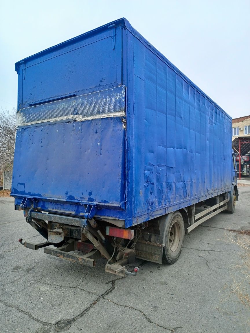 Продам вантажівку Renault premium