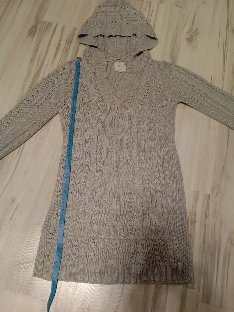 Sweter długi z kapturem