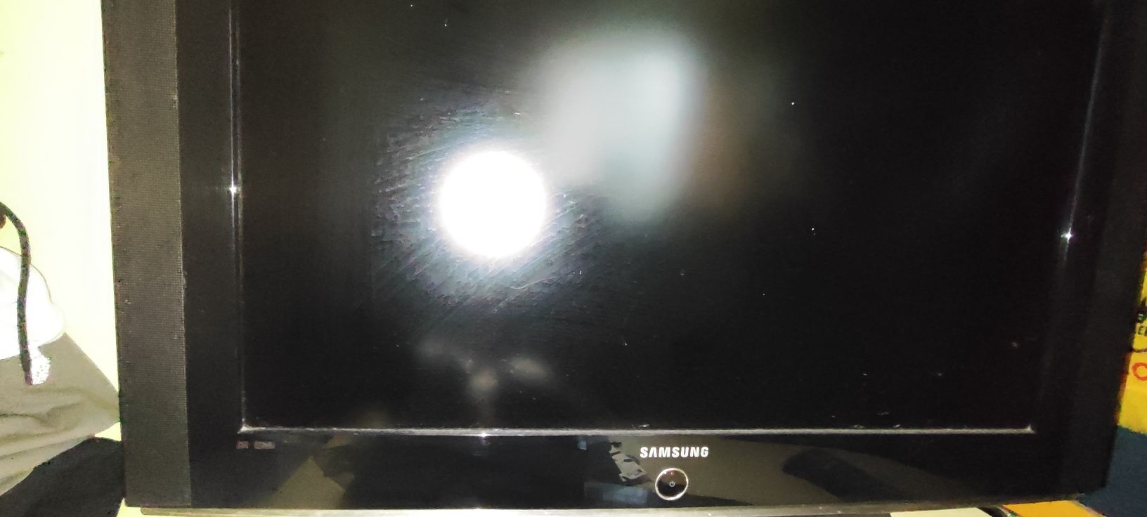 Telewizor Samsung 32 całe LCD odbiór osobisty