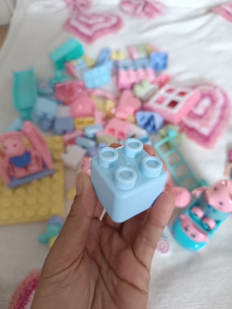 Gra memory, książka, duże klocki. Świnka Peppa