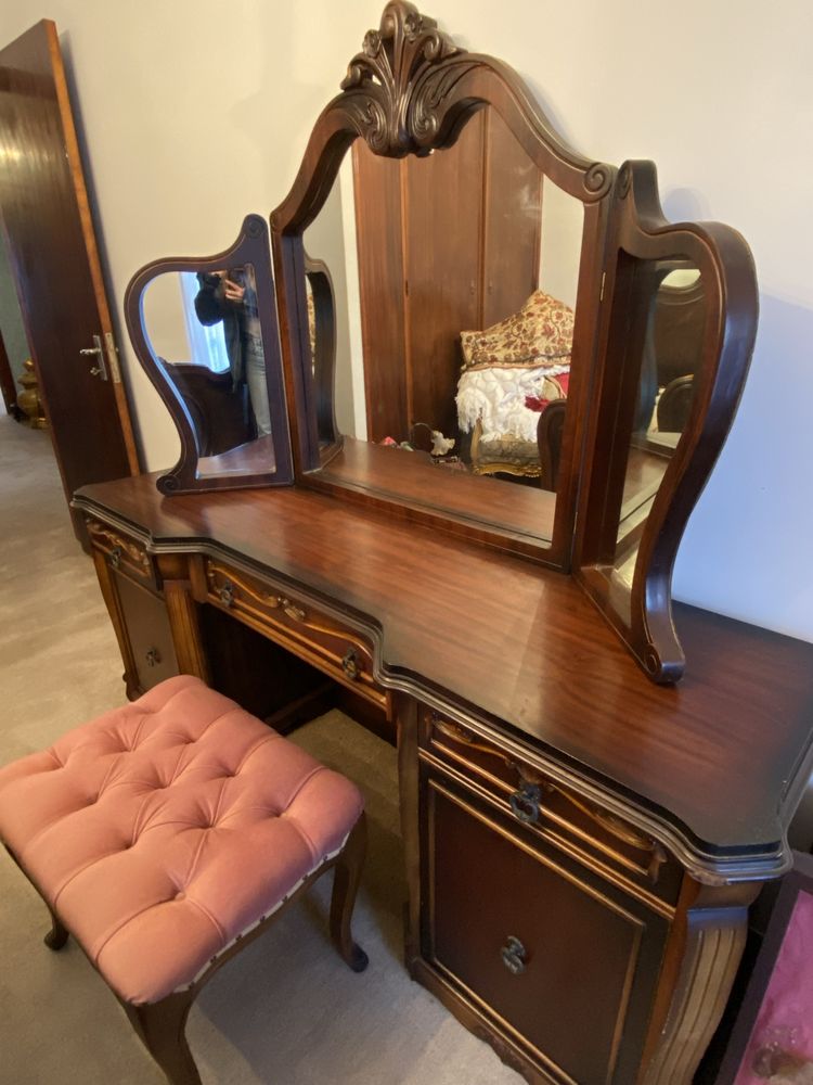 Cómoda/Pechiché com Banquinho