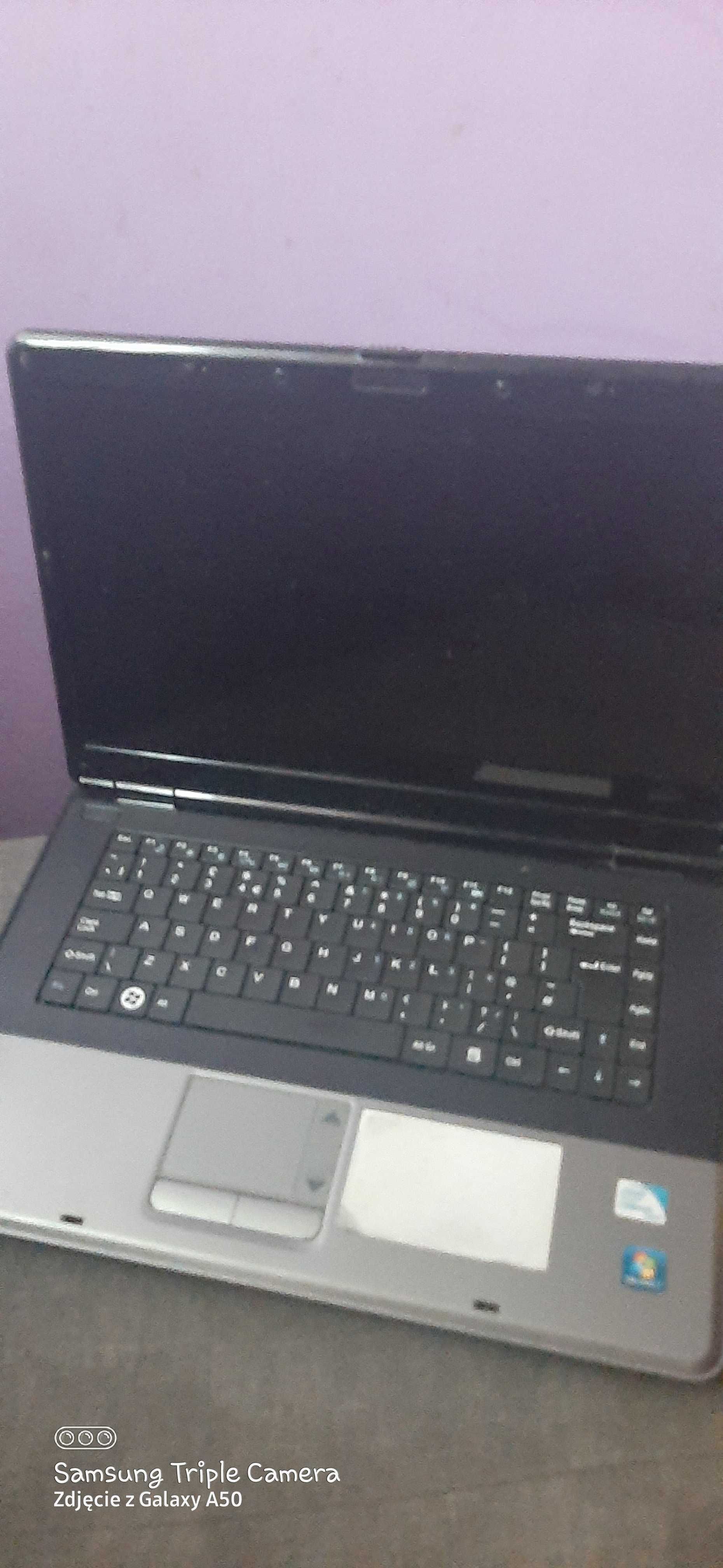 Sprzedam 2 sprawne laptopy cena jest podana za 2