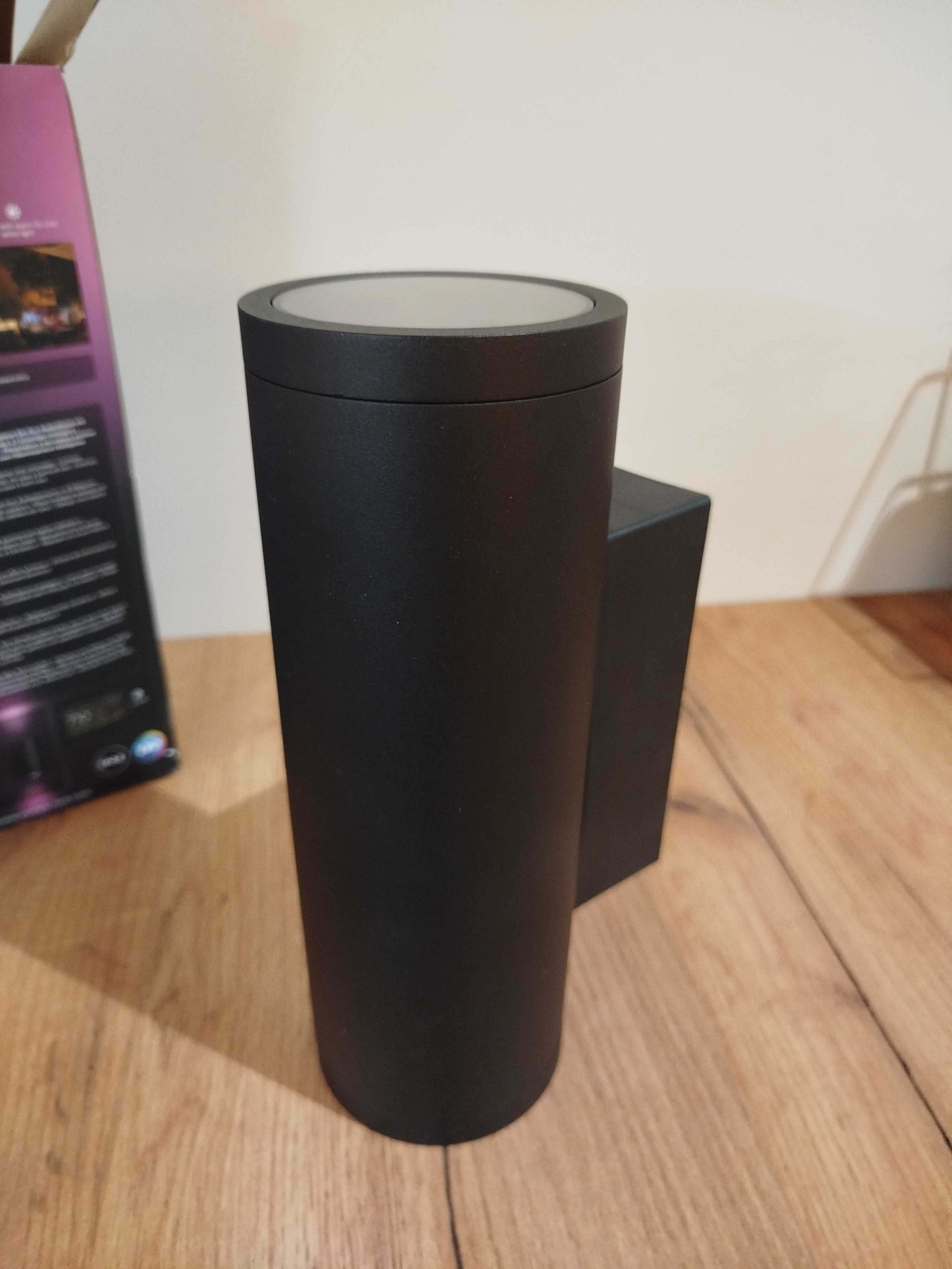 Kinkiet ogrodowy Philips Hue czarny zintegrowane źródło LED 8 W