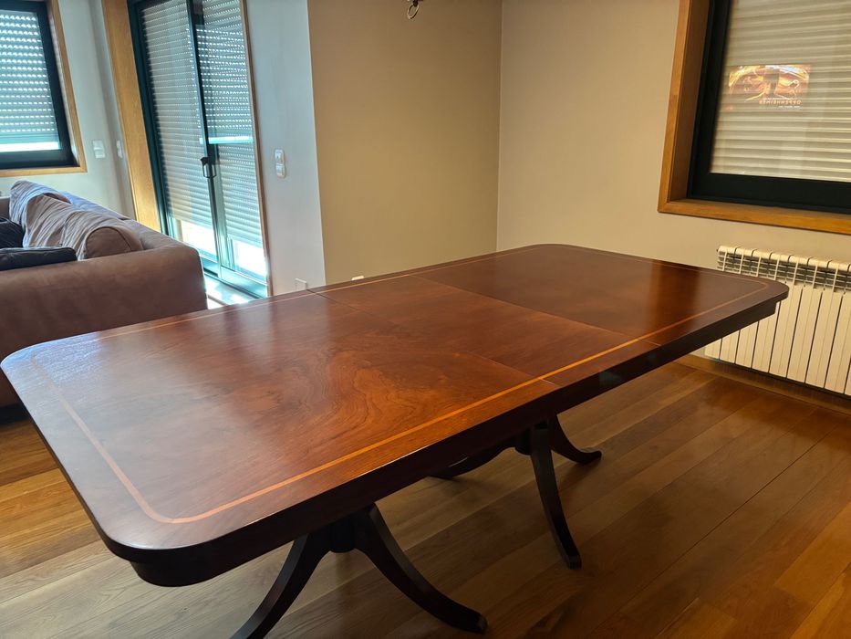 Mobília de sala de jantar estilo inglês clássico e candeeiro provençal